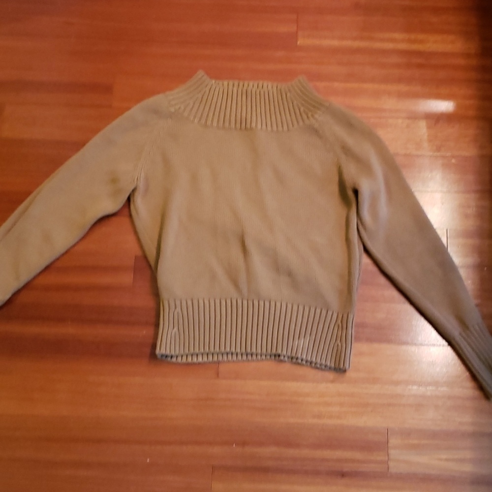 GAP brown sweater. Size large.